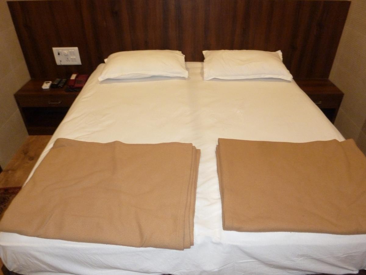 Hotel Regal Palace Mumbai Exteriör bild