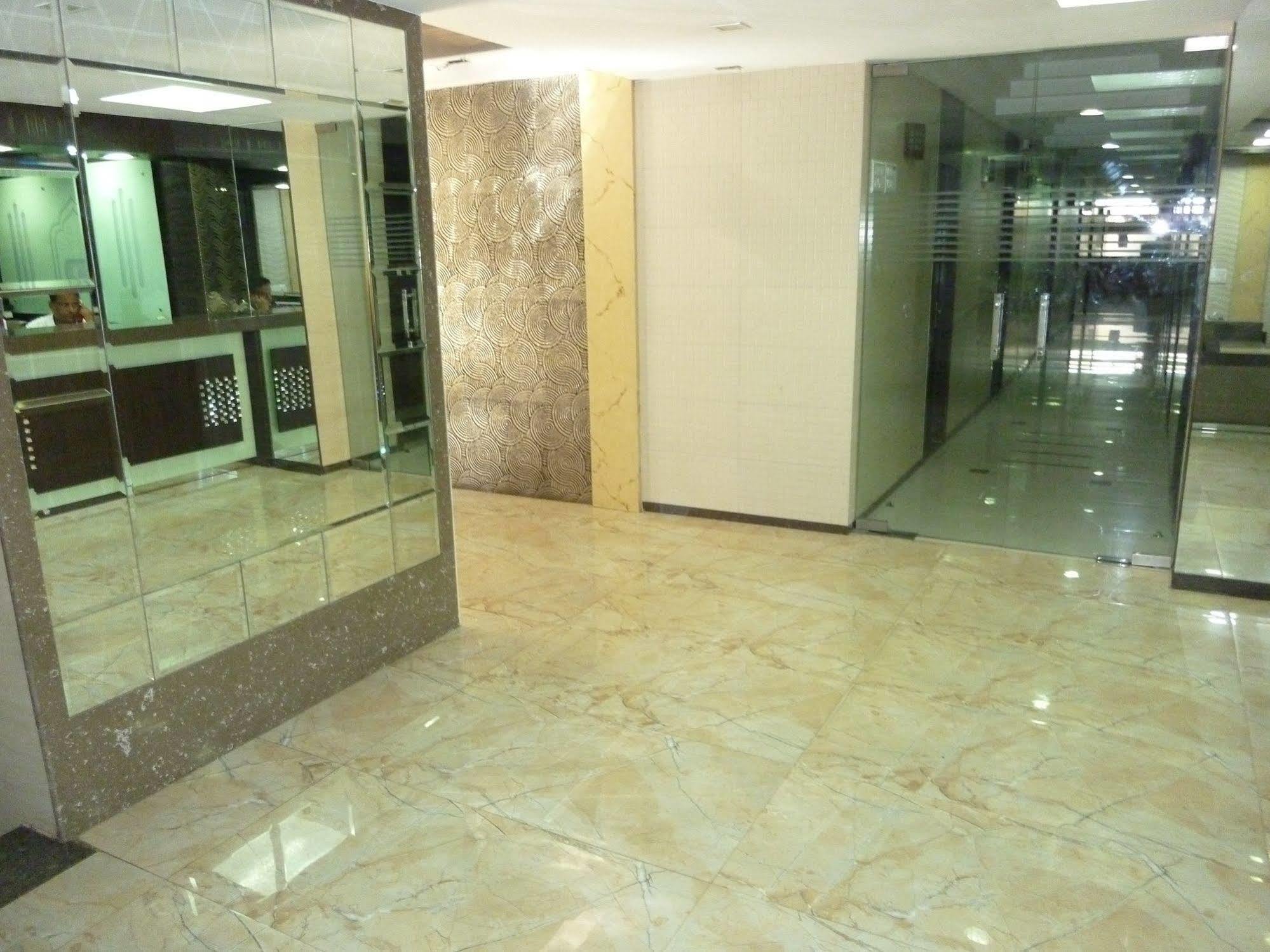 Hotel Regal Palace Mumbai Exteriör bild
