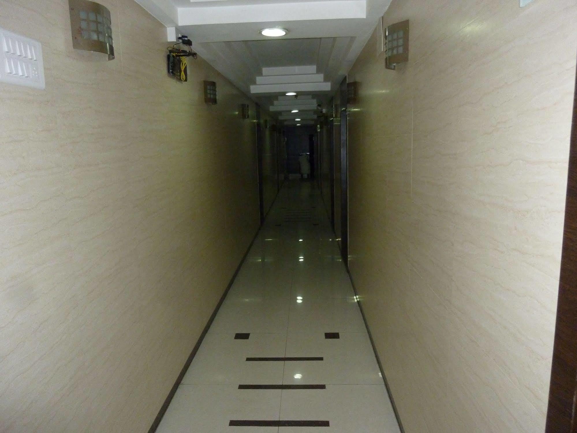Hotel Regal Palace Mumbai Exteriör bild