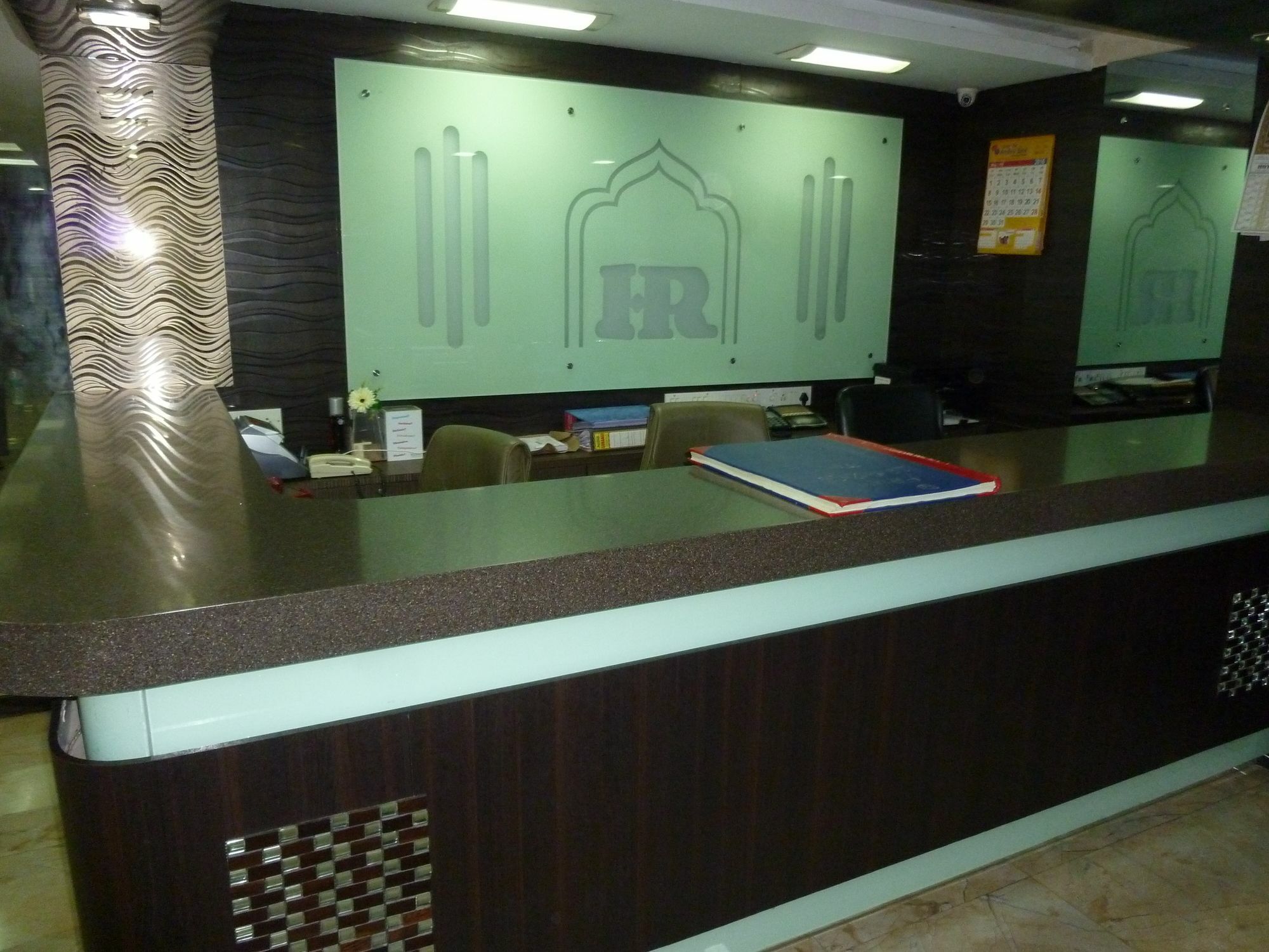 Hotel Regal Palace Mumbai Exteriör bild